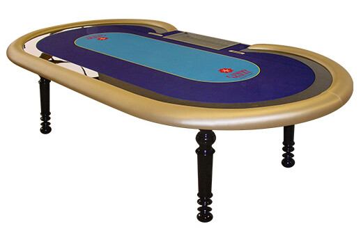 Poker tafel met klassieke poten, gouden lederen rand en een speelvel met verschillende kleuren incl. dealer tray