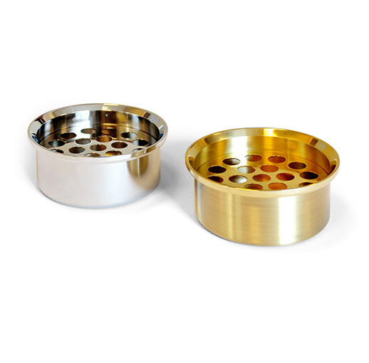 gouden en zilveren cups voor in de casinotafels dat gebruik kan worden als asbak