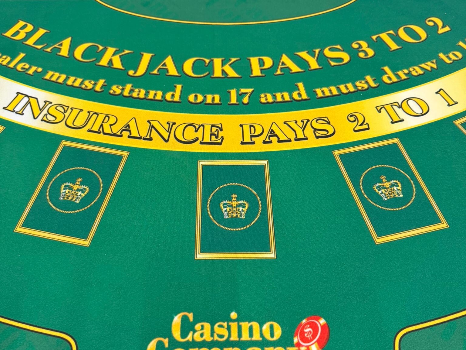 luxe groene blackjack tafel